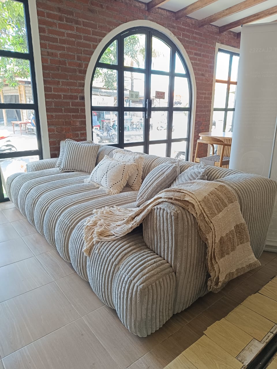 Bells Sofa